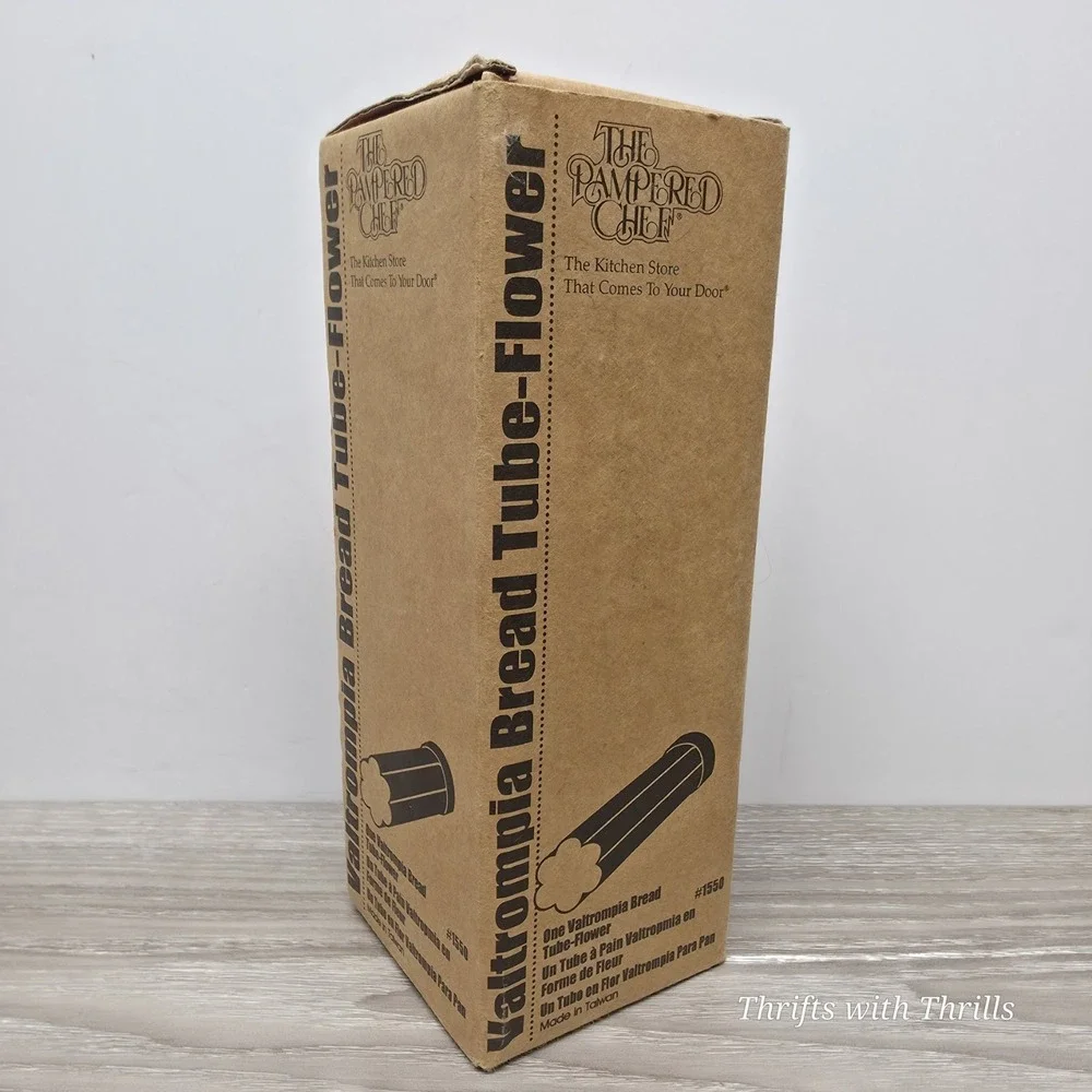 The Pampered Chef - Valtrompia Bread‎ Tube - Flower #1550 Unused - Open Box